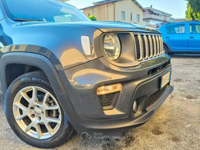 Jeep Renegade Motore ,carrozzeria ed interni pari al nuovo , non fumatore . usata Massa e cozzile