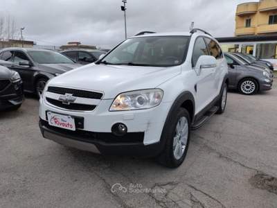 Chevrolet Captiva 2.0 VCDi 150 cv LTZ 4X4 7 POSTI Bianco usata Volla