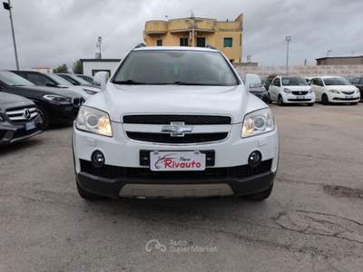 Chevrolet Captiva 2.0 VCDi 150 cv LTZ 4X4 7 POSTI Bianco usata Volla