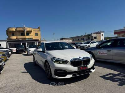 BMW Serie 1 116d d 5p. Advanced  Automatica Bianco usata Volla