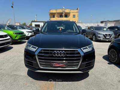 Audi Q5 40 TDI 190 cv quattro S tronic Business Sport Nero usata Volla