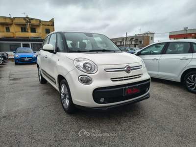 Fiat 500L 1.3 Multijet 95 CV Lounge Bianco usata Volla