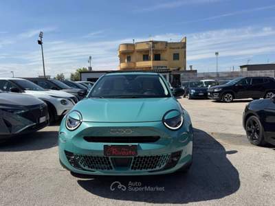 Fiat 600 Hybrid 110 CV DCT MHEV La Prima Blu/Azzurro usata Volla