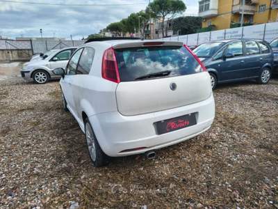 Fiat Grande Punto 1.3 MJT 90 CV 3 porte Sport Bianco usata Volla