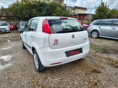 Fiat Grande Punto 1.4 5 porte Dynamic Natural Power Bianco usata Volla