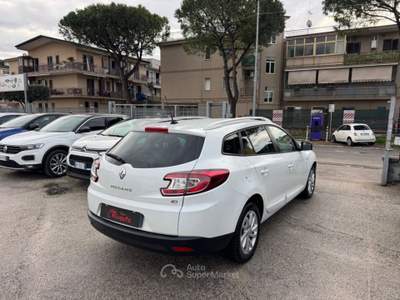 Renault Mégane Mégane 1.5 dCi 110CV S&S ESM SporTour Limited Bianco usata Volla