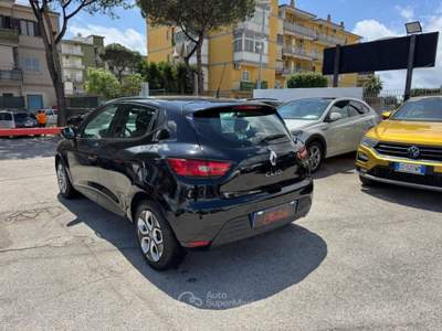 Renault Clio 1.2 75CV 5 porte Life GPL Nero usata Volla