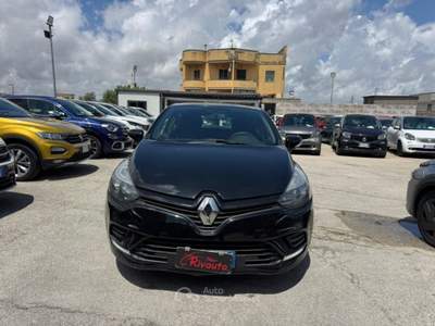 Renault Clio 1.2 75CV 5 porte Life GPL Nero usata Volla