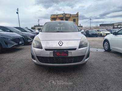 Renault Scénic 1.5 dCi 110CV Dynamique GRAN SCENIC 7P Argento usata Volla