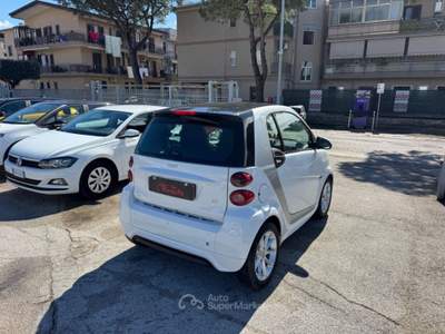 Smart ForTwo 800 40 kW coupé passion cdi Bianco usata Volla