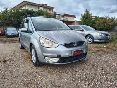 Ford Galaxy 2.0 TDCi 140 CV Ghia DPF 7 POSTI Argento usata Volla
