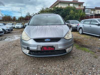Ford Galaxy 2.0 TDCi 140 CV Ghia DPF 7 POSTI Argento usata Volla