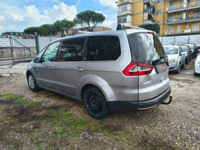 Ford Galaxy 2.0 TDCi 140 CV Ghia DPF 7 POSTI Argento usata Volla