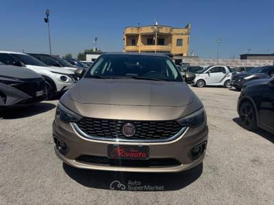 Fiat Tipo 1.3 Mjt S&S 5 porte Business Bronzo usata Volla