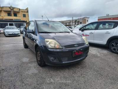 Ford Fiesta 1.2 16V 3p. Clever Grigio usata Volla