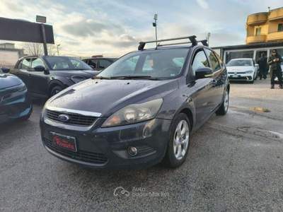Ford Focus 1.6 TDCi 90 CV 5 P Titanium Grigio usata Volla