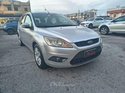 Ford Focus 1.6 TDCi 90 CV SW Titanium Argento usata Volla