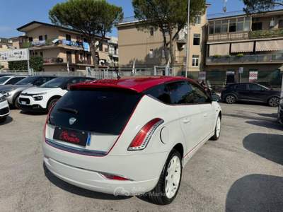Lancia Delta 1.6 MJT DPF 120 CV Gold Bianco usata Volla
