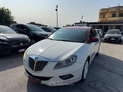 Lancia Delta 1.6 MJT DPF 120 CV Gold Bianco usata Volla