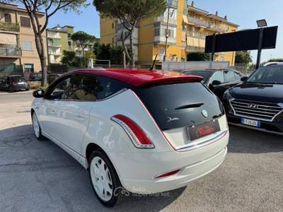 Lancia Delta 1.6 MJT DPF 120 CV Gold Bianco usata Volla