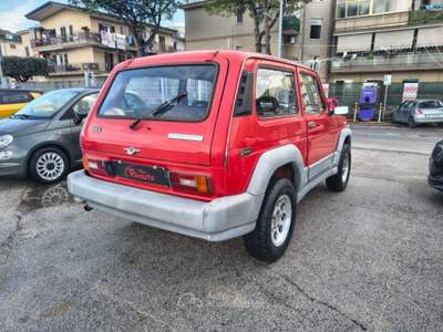 Lada Niva Master 4 X 4 Rosso usata Volla