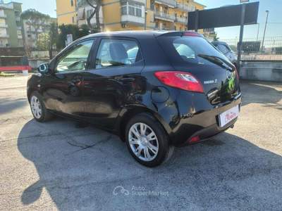Mazda 2 1.3 Benz 75CV 5p. Trendy Nero usata Volla