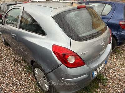 Opel Corsa 1.2 3 porte Cosmo Argento usata Volla