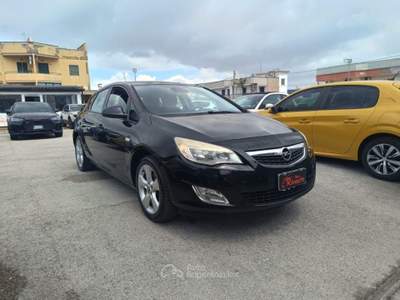 Opel Astra 1.4 100CV 5 porte Elective Nero usata Volla