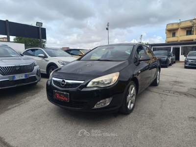 Opel Astra 1.4 100CV 5 porte Elective Nero usata Volla