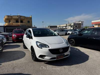 Opel Corsa 1.4 90CV GPL Tech 5 porte Innovation Bianco usata Volla