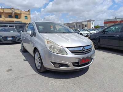 Opel Corsa 1.2 B/GPL 3 porte Cosmo Grigio usata Volla