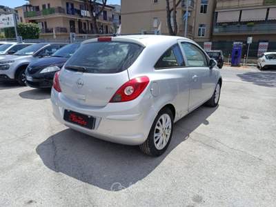 Opel Corsa 1.2 B/GPL 3 porte Cosmo Grigio usata Volla
