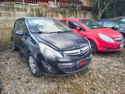 Opel Corsa 1.3 CDTI 75CV 5 porte Ecotec Nero usata Volla