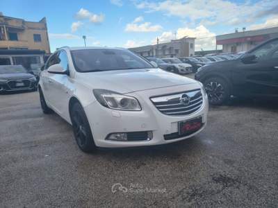 Opel Insignia 2.0 CDTI 160CV 4 porte Elective 4x4 Bianco usata Volla