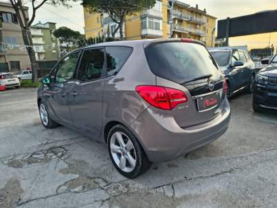 Opel Meriva 1.4 100CV Elective Verde usata Volla