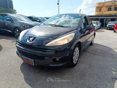 Peugeot 207 1.4 HDi 70CV 5p. XT Nero usata Volla