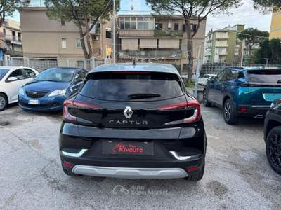 Renault Captur TCe 90 CV Techno Tetto Grigio Nero usata Volla