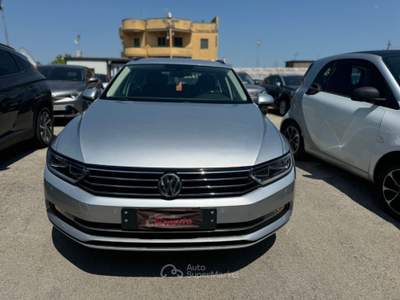 Volkswagen Passat 2.0 TDI 150 Cv DSG Executive BlueMotion Tech. Argento usata Volla