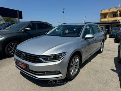 Volkswagen Passat 2.0 TDI 150 Cv DSG Executive BlueMotion Tech. Argento usata Volla
