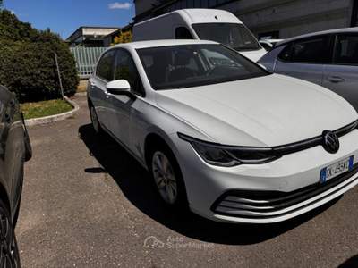 Volkswagen Golf 1.5 TGI DSG Life Bianco usata Volla