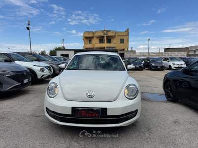 Volkswagen Maggiolino 1.6 TDI Design Bianco usata Volla