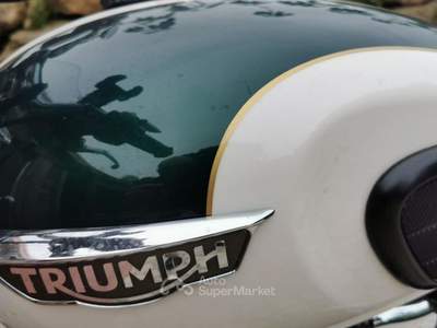 Triumph Dolomite BONNEVILLE T120 Verde usata Volla