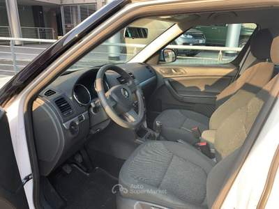 Skoda Yeti 2.0 TDI CR 110CV 4x4 Ambition Bianco usata San Vendemiano