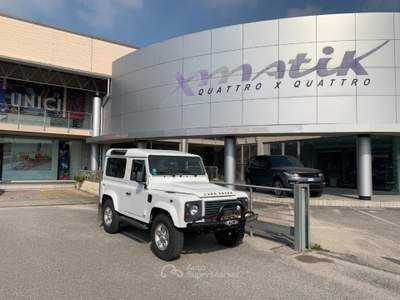 Land Rover Defender 90 2.2 TD4 PARAURTI CON VERRICELLO OMOLOGATO Bianco usata San Vendemiano