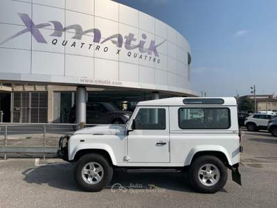 Land Rover Defender 90 2.2 TD4 PARAURTI CON VERRICELLO OMOLOGATO Bianco usata San Vendemiano