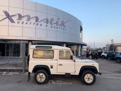 Land Rover Defender 90 turbodiesel Station Wagon County AUTO EPOCA Bianco usata San Vendemiano