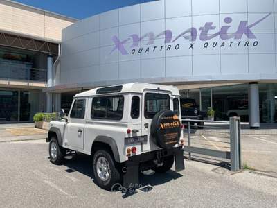 Land Rover Defender 90 2.4 TD4 Station Wagon 4 POSTI, ARIA + GANCIO Bianco usata San Vendemiano