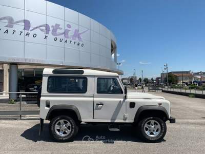 Land Rover Defender 90 2.4 TD4 Station Wagon 4 POSTI, ARIA + GANCIO Bianco usata San Vendemiano