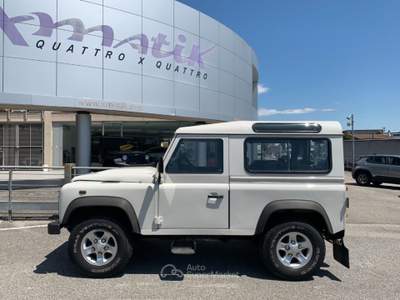 Land Rover Defender 90 2.4 TD4 Station Wagon 4 POSTI, ARIA + GANCIO Bianco usata San Vendemiano