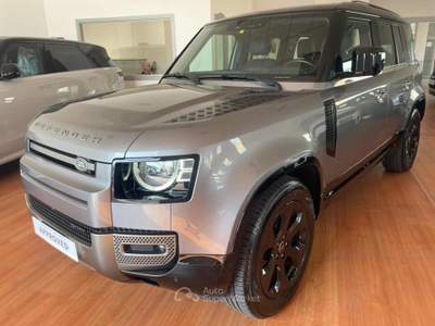 Land Rover Defender 110 3.0D I6 250 CV AWD Auto X-Dynamic hSE Grigio usata Massarosa